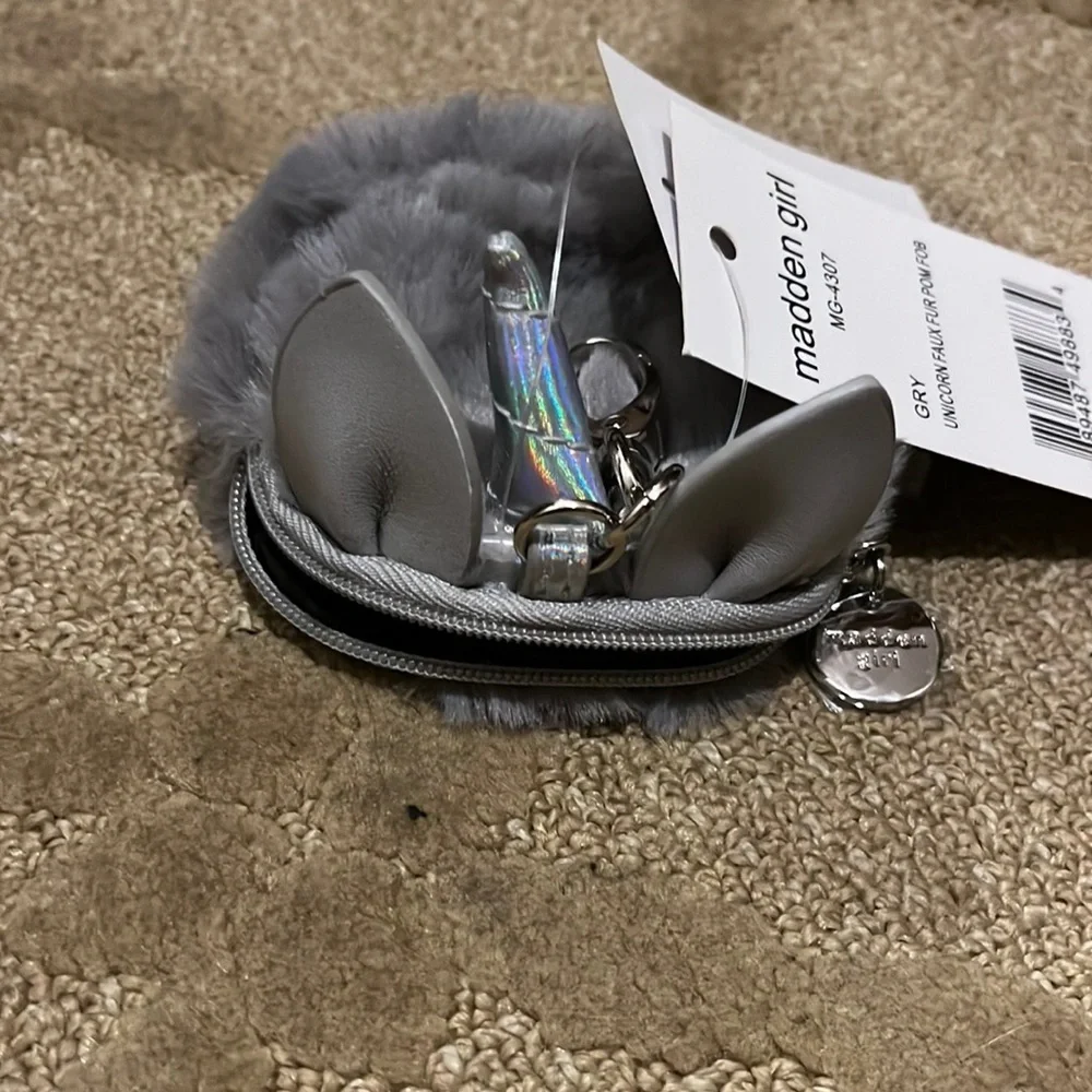 Madden Girl unicorn faux-fur coin purse NWT